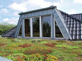 Dachbegrünung eine gute Entscheidung! Ein zusätzlicher Reiz des Flachdachs besteht in den vielfältigen Möglichkeiten, die gewonnene Dachfläche nutzen zu können.