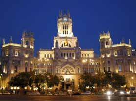 AKTUELLES Madrid Lebendig und weltoffen Madrid ist die Hauptstadt Spaniens und zugleich die größte Stadt des Landes. Sie liegt im Herzen Spaniens an dem Fluss Manzanares.