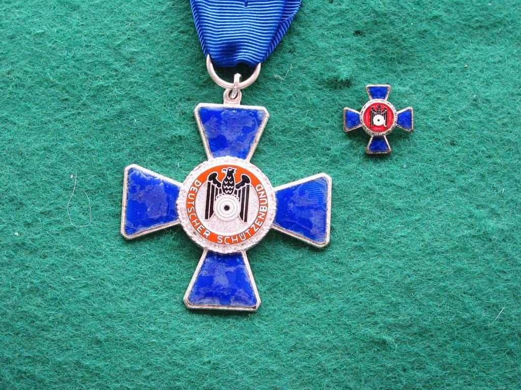 3. Ehrenkreuz der Stufe II silber blau Besondere, langjährige Verdienste um das