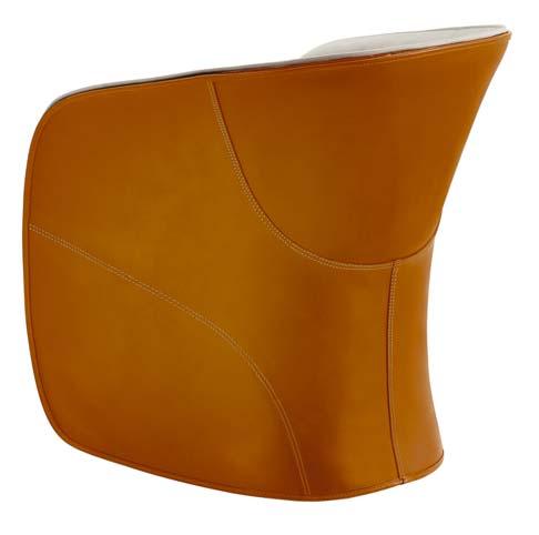 The exterior body can be covered with cowhide 95, combined with fabric or leather. Petit fauteuil Structure en acier.