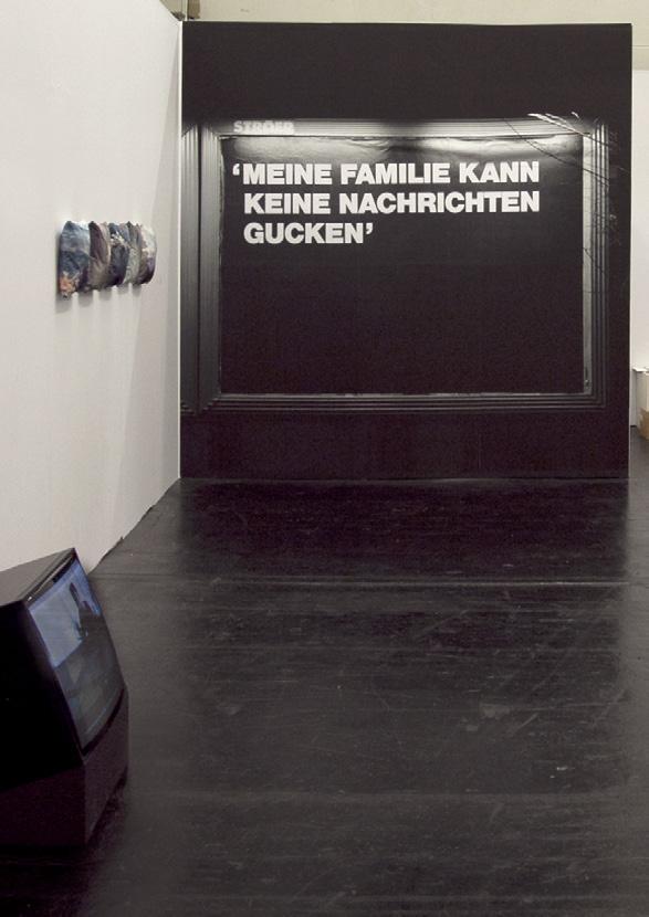 Antworten Großflächen-Plakate, 2 18/1, 356x252 cm, 2015 Zitate geflüchteter syrischer Kinder, als Plakatserie 2 Wochen installiert in Dortmund Dorstfeld - einer der Hochburgen der deutschen