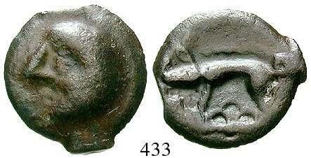 Bronze 27 mm 148-118 v.chr. 14,73 g. Kopf des Micipsa l. mit Lorbeerkranz / Pferd l., darunter punische Buchstaben. SNG Cop.509ff.
