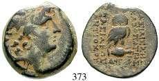 6,16 g. Kopf des Dionysos r. mit Efeukranz / Geflügelte Tyche l. mit Kalathos, hält Ruder und Füllhorn; Beizeichen Füllhorn und Monogramm. SC 2242.