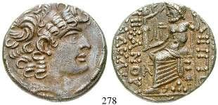 KUSHANOSASANIDEN 285 Peroz, 271-356 Drachme. 4,16 g. Büste r. mit Krone / Feueraltar mit Wächterfiguren, darüber Stern und Halbmond.