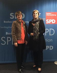 11 Gespräche mit den frauenpolitischen Sprecherinnen der Grünen und der SPD Anfang des Jahres fanden Gespräche der DSTG Landesfrauenvertreterin Heidi Deuschle mit den frauenpolitischen Sprecherinnen