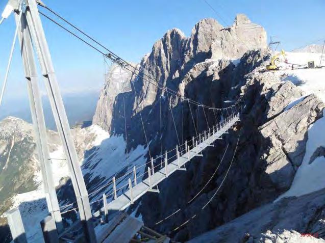 Tag 2) Spaziergang am Dachsteingletscher (östlichster Gletscher der Alpen), Skywalk, höchste Aussichtsplattform der Steiermark (2.