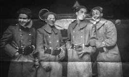 Ex-Canisianer von den Nazis hingerichtet Über einen unbekannten Helden Karl-Ernst Eickens (2. von links) mit drei Klassenkameraden vom Ratsgymnasium.