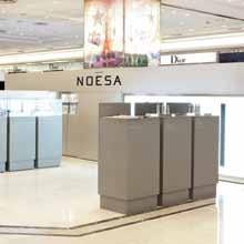 The exclusive skin care products are calling for a perfect setting. Therefore cubic purist base cabinets in the shape and color of the corporate design of NOESA have been designed and fabricated.