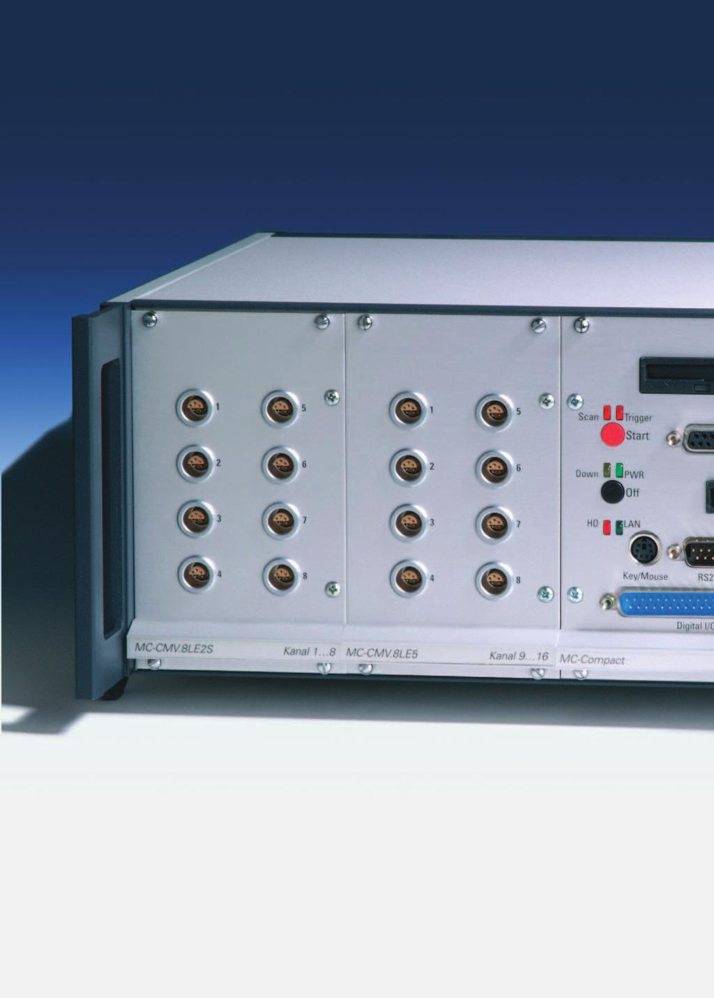 Compact Professionell erfassen und auswerten Autarke Stand-Alone-Messstationen oder Netzwerk-Systeme Flexible Anschlusstechnik, basierend auf 5B-Technik F l e x i b e l b i s i n s D e t a i l : B a