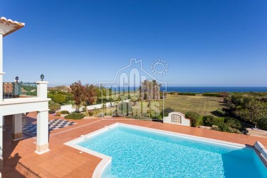 Top 5 SZ Villa mit Pool in Küstenlinie, zwischen Burgau und Praia da Luz, West Algarve VILLA IN BURGAU ref. LG814 2.500.000 5 5 358 m2 3.