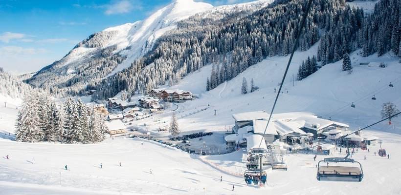 00 Uhr Skivergnügen auf 65 Pistenkilometer Das Skigebiet des Weltcuportes Zauchensee liegt mitten in Ski amadé, Österreichs größtem Skivergnügen.