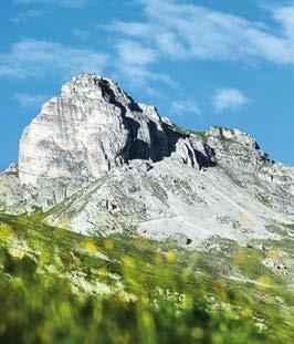 HOHER BURGSTALL 93 HOHER BURGSTALL (2.611 m) Der Überzeugende Von mittlerer Höhe und formschön das mag auf mehrere Berge in den Stubaier Alpen zutreffen.