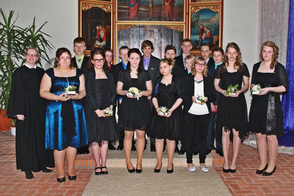 Die Konfirmanden des Jahres 2014 Foto: Inka Janssen 14 Am 13.April 2014 wurden von Frau Pastorin Wilts in der St.