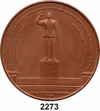 MEDAILLEN AUS PORZELLAN 137 2273 3391 Riesa, Braune Medaille 1954 (120 mm).
