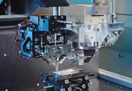 Am Fraunhofer ILT wurde hierzu ein laserbasierter Glaslötprozess entwickelt und untersucht. Für Großbauteile wie Vakuumisolierglasscheiben kommt das Konturlötverfahren zum Einsatz.