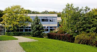 Schulen Gemeinschaftsschule-Heckengäu mit Außenstelle Mönsheim Lindenstraße 40, 75446 Wiernsheim Telefon: 07044 915816 E-Mail: