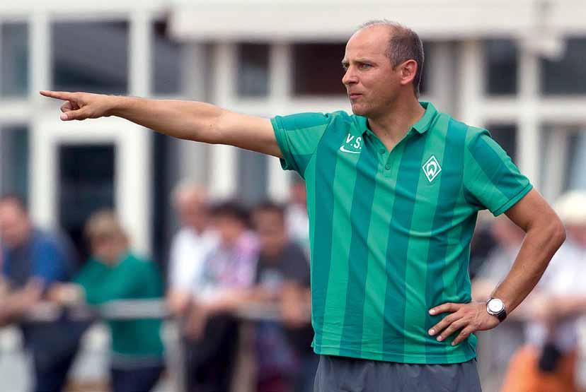 15 Da geht s lang: Viktor Skripnik gibt jetzt die Richtung beim SV Werder Bremen vor.