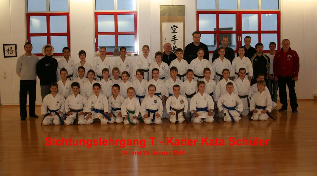 Sichtungslehrgang des DKV in Maintal In Maintal fand der erste Sichtungslehrgang für 2009 statt. 40 Nachwuchs-Karateka au