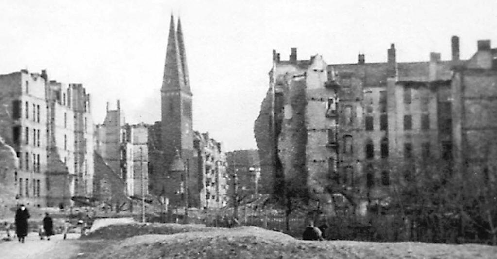 Abb. 22: Blick von der Luxemburger Straße nach Süden in die zerstörte Samoastraße kurz vor Kriegsende, 1944/45.