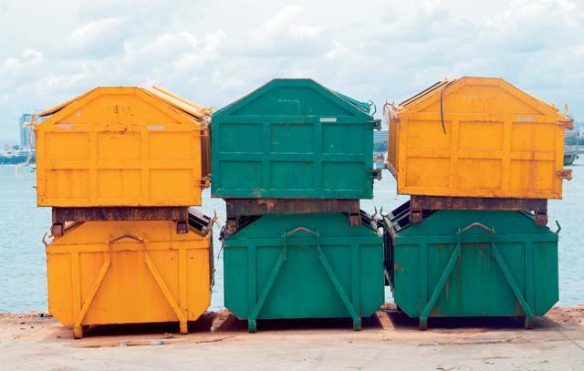 MARPOL MARITIME DIENSTE Müll über Bord? Eine saubere Müll-Entsorgung ist wichtig für die Sicherheit von Mannschaft und Ladung, für die Umwelt und für das Image der Reederei.