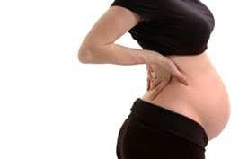 Kreuzschmerz und/oder Beckengürtelschmerz in der Schwangerschaft Vermehrtes Auftreten ab dem 2 bzw. 3 Trimenon Bei ca.