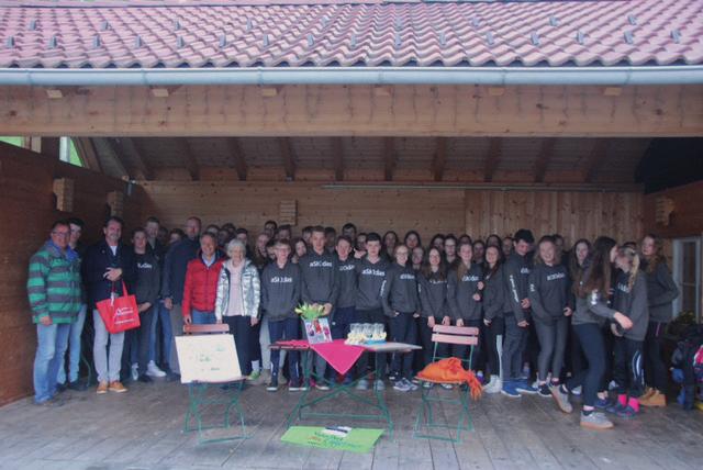Aber auch die Organisatoren der Skifreizeit bedankten sich bei Gabi und Hartmut für die überaus umsichtige und familiäre Aufnahme im Haus Botzi!