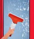 REINIGUNG ABSAUG- FUNKTION Vliesaufsatz zur gründlichen Reinigung Fensterreinigungsaufsatz, reinigt