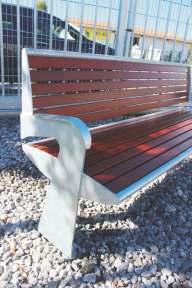 insideo Sitzbank Stahl-Holzkombination Elegante und schwere Bank aus feuerverzinktem Stahlgestell, zum Aufdübeln oder Einbetonieren.