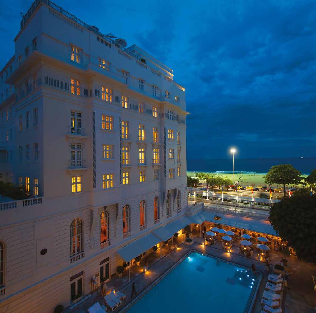 Aus den Zimmern genießt man im Copacabana Palace den direkten Blick aufs Meer COPACABANA PALACE Die Fassade des Luxus-Hotels erzählt von der Eleganz der 1920er Jahre Nach dem Luxus-Aufenthalt im