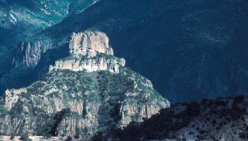TOUREN ZUM KOMBINIEREN Kupfer Canyon von Los Mochis nach Chihuahua 5 Tage / 4 Nächte* 1. tag los mochis Eigene Anreise in Los Mochis und Check-In im von uns reservierten Hotel. Übernachtung. 2.