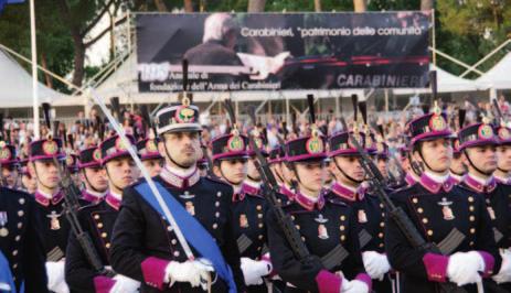 Pflegerl Fotos carabinieri-press (5) Auch Gäste der berittenen Gendarmerieeinheiten aus anderen Ländern waren mit dabei Formationen der diversen Traditionsverbände der Carabinieri Am 5.