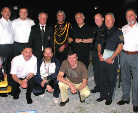 u.k.hafenstadt Triest, der Bastion San Giusto, wurde am Abend des 12. Juni 2009 in einer feierlichen Zeremonie bei Kaiserwetter des 147.
