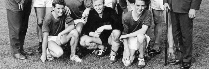 ETuS-Team, das in der Saison 1948/49 und auch 1951/52 in der höchsten Deutschen Handballklasse spielte, gehörten Jan Franitza, Helmut Schulte, Herbert Bonin, Heinz Koch, Egon Heinen, Hans Möllesmann,