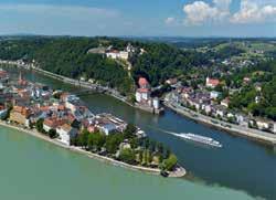 4 5 KRISTALLSCHIFF EXCLUSIVELY MADE WITH SWAROVSKI CRYSTALS DREIFLÜSSE STADTRUNDFAHRT Die Stadtführung vom Wasser aus einzigartig in Passau, wo Donau, Inn und