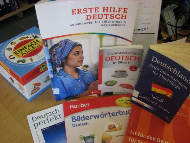 Angebote zur Integration Angebot an Medien zum Deutschlernen: Bildwörterbücher, Lehrbücher, Sprachkurse, Spiele Ausleihe der Medien von