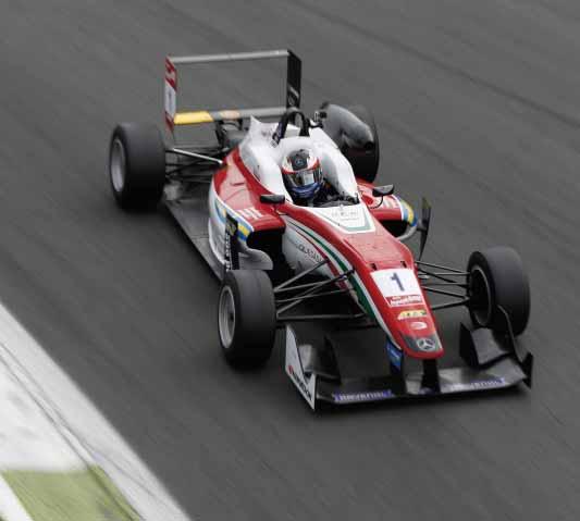 EUROPAMEISTERSCHAFT FORMEL 3 TERMINE Felix Rosenqvist in Monza unschlagbar Am letzten Mai-Wochenende kehrte die FIA-Formel-3-EM für das vierte Event des Jahres an den Ort zurück, an dem 2013 die