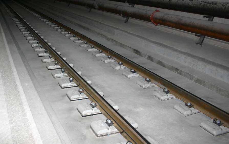 Feste Fahrbahn mit LVT-System Zufahrtsstrecken mit Schotteroberbau Der Gotthard Basistunnel, der 2016 eröffnet wird, ist ein Vorzeigeprojekt, das alle bisher dagewesenen Dimensionen hinsichtlich
