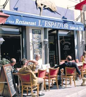 Tag: Nach dem Frühstück Weiterfahrt über Nîmes - Narbonne - Girona Raum Costa Brava, Abendessen - Übernachtung. 3. Tag: Der heutige Tag steht zur freien Verfügung - Abendessen im Hotel. 4.