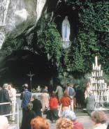 Pilgertreffen in Südtirol mit Fronleichnamsprozession & Lourdes-Pilgertreffen Erleben Sie Fronleichnam in Südtirol auf eine andere Art.
