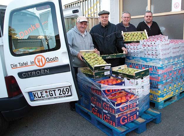 de www.kuechenparadies-emmerich.de Frische Waren für die Gocher Tafel Der Solidarfonds-Truck ist eine bundesweit außergewöhnliche Hilfsaktion.