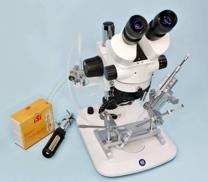 02 2.150,00 Mit Zoom Mikroskop 7-45x, LED-Licht, SCHLEY-Spritze, Stachelgreifer und 2.
