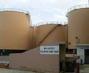 Tankterminal in Karachi Port of Karachi Vorzüge der Melasse Zuckerrübenmelasse und Zuckerrohrmelasse haben einige Vorzüge, die es erlauben Melasse in sehr
