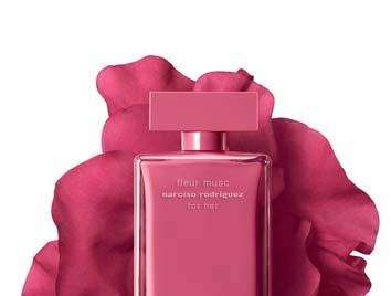 einzigartigen rosa Komposition verschmilzt, so Modeschöpfer Narciso Rodriguez über seine betörende Kreation.