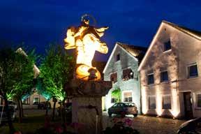Freuen Sie sich auf die Berchinale 2017 vom 22. bis 30. September 2017 in Berching Ende September verzaubern Lichtkunst und Architekturbeleuchtung die Besucher in Berching.