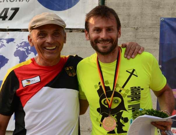 DRIV-Downhill-Teamchef Udo Nörl bedankte sich bei Roberto Botti für