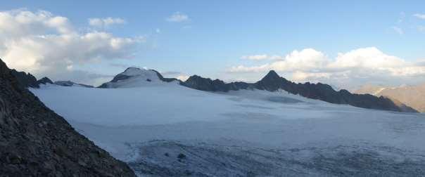 D-32 Aktuelle Situation: Die Gletscher des Rofentales präsentieren sich nahezu frei von Schnee aus dem vergangenen Winter.