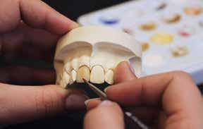 Für Zahnersatz nach dem Vorbild der Natur sorgt das 1999 gegründete zertifizierte Fachlabor für Zahntechnik Dr. Steinseifer Dental in Siegen-Weidenau.