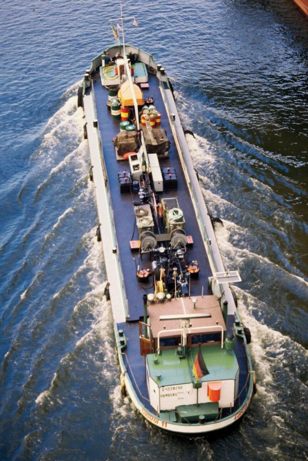 CDNI - Übereinkommen über die Sammlung, Abgabe und Annahme von Abfällen in der Rhein- und Binnenschifffahrt Abfall und Ölabfälle müssen entsorgt werden Der Laderaum ist zu säubern und eventuelles