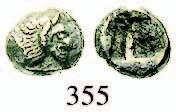 mit Diadem / Apollo Delphios mit Pfeil und Bogen sitzt auf Omphalos; Monogramme im Feld. Newell ESM 189; SNG Spaer 385f.