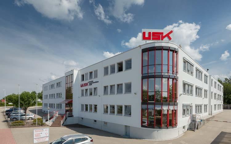 USK // Sondermaschinen und Industrieanlagen der Montage-, Handhabungs- und Pr üf technik nach Kundenwunsch. Die Firma USK wurde 1990 als Unternehmen der Utz-Gruppe gegründet.